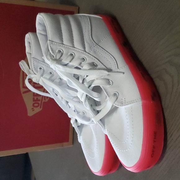 Vans Sk8-hi shoes size 4.5 juniors. New in box - Picture 1 of 6